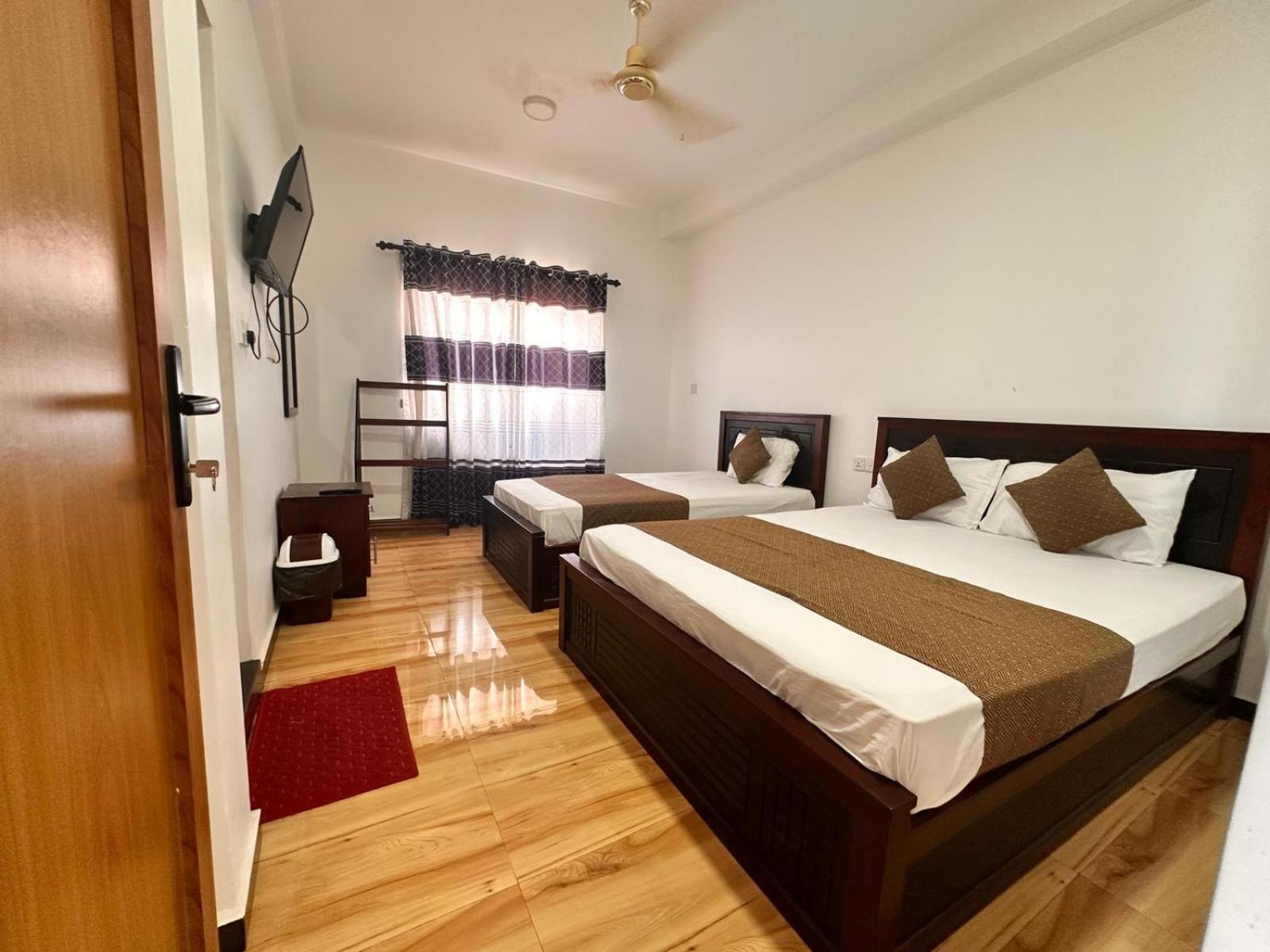 Holiday Villa Trincomalee Exterior photo